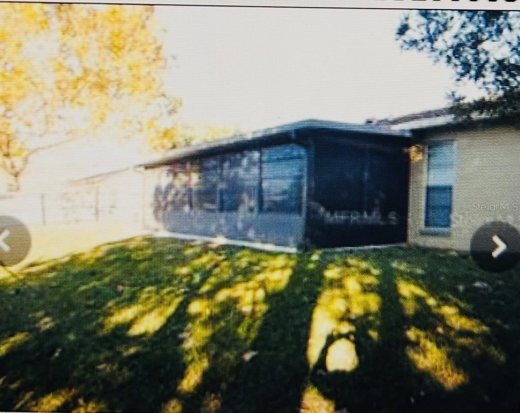 282 Seal St Property Photo 3
