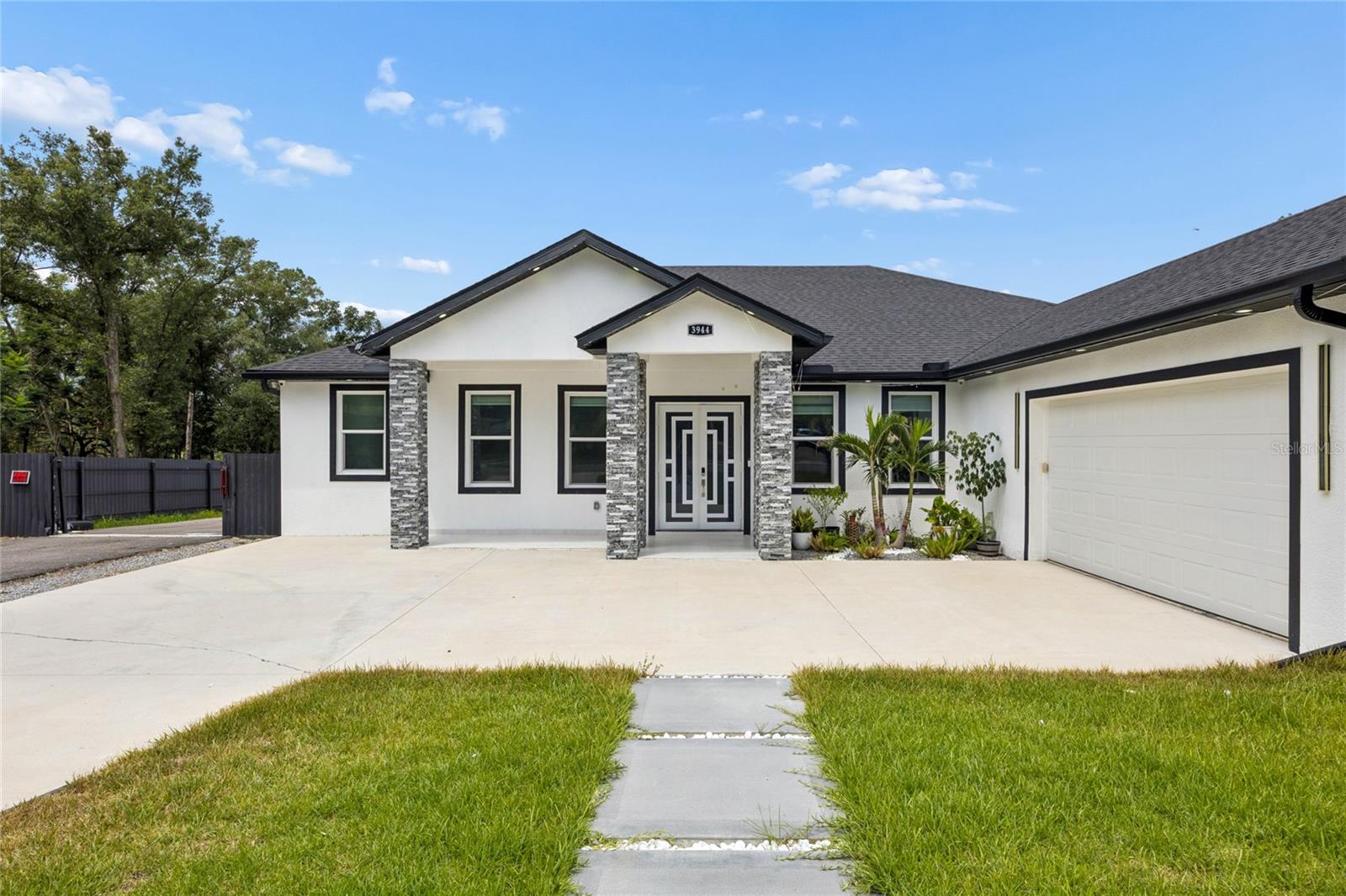3944 White Heron Dr Property Photo 2