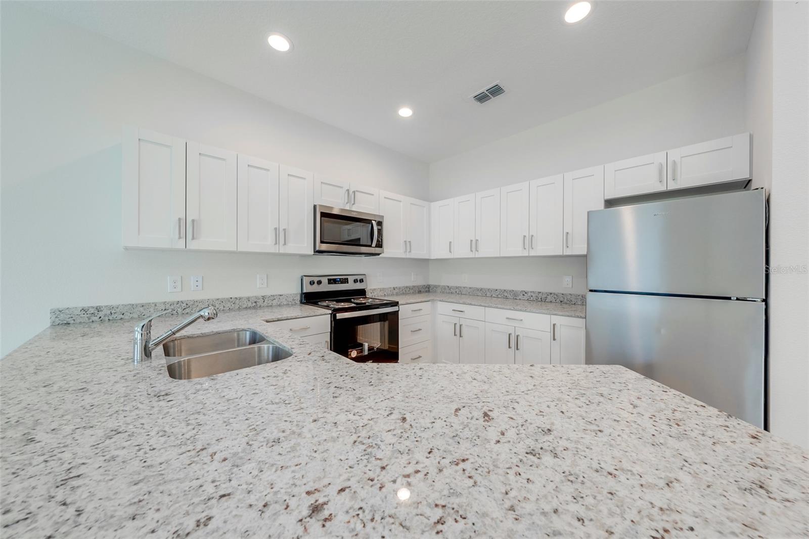 2139 Penny Ln Property Photo 10
