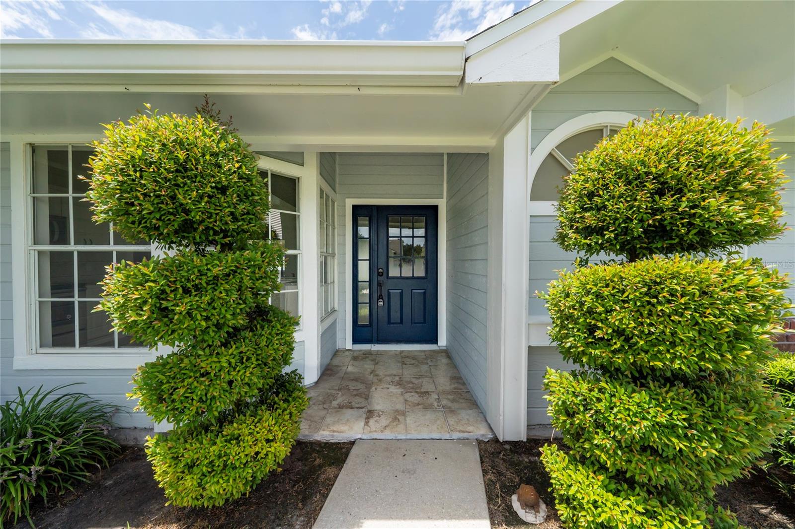 2042 Gamboge Dr Property Photo 3