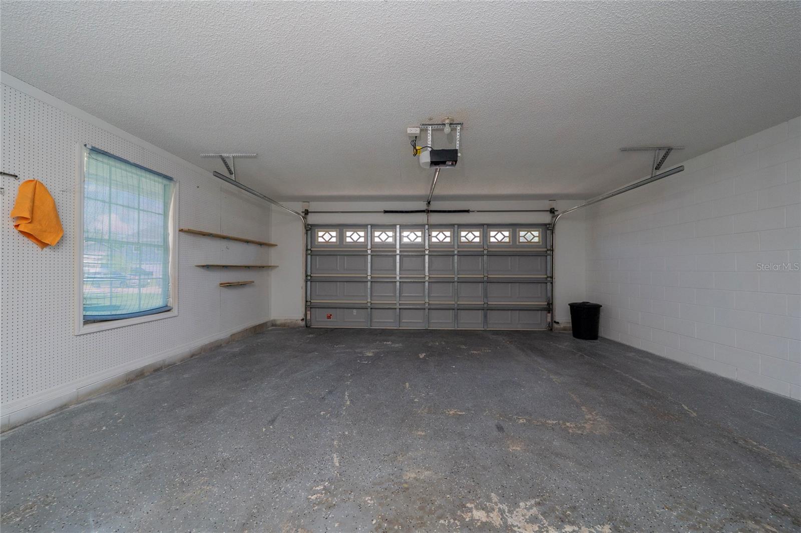 2042 Gamboge Dr Property Photo 30