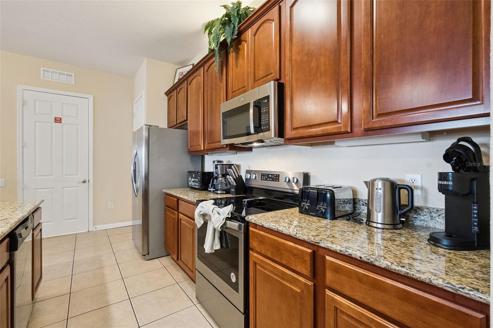 4840 Cayview Ave #405 Property Photo 6