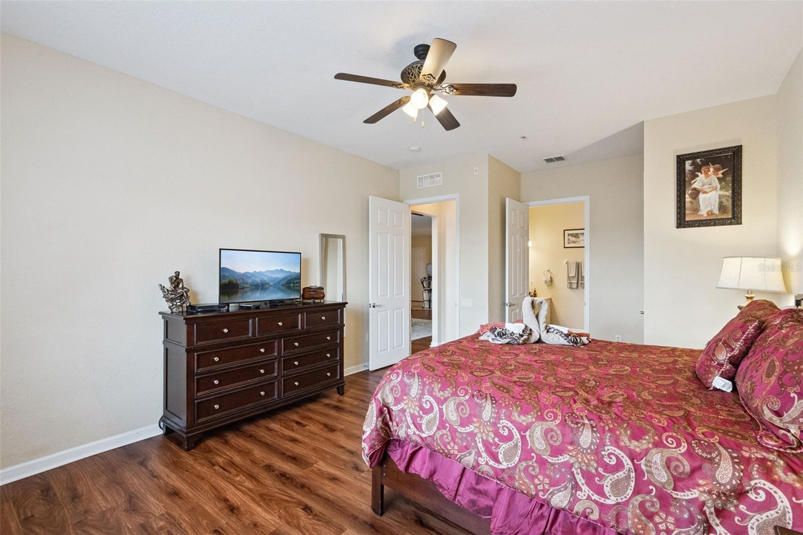 4840 Cayview Ave #405 Property Photo 32