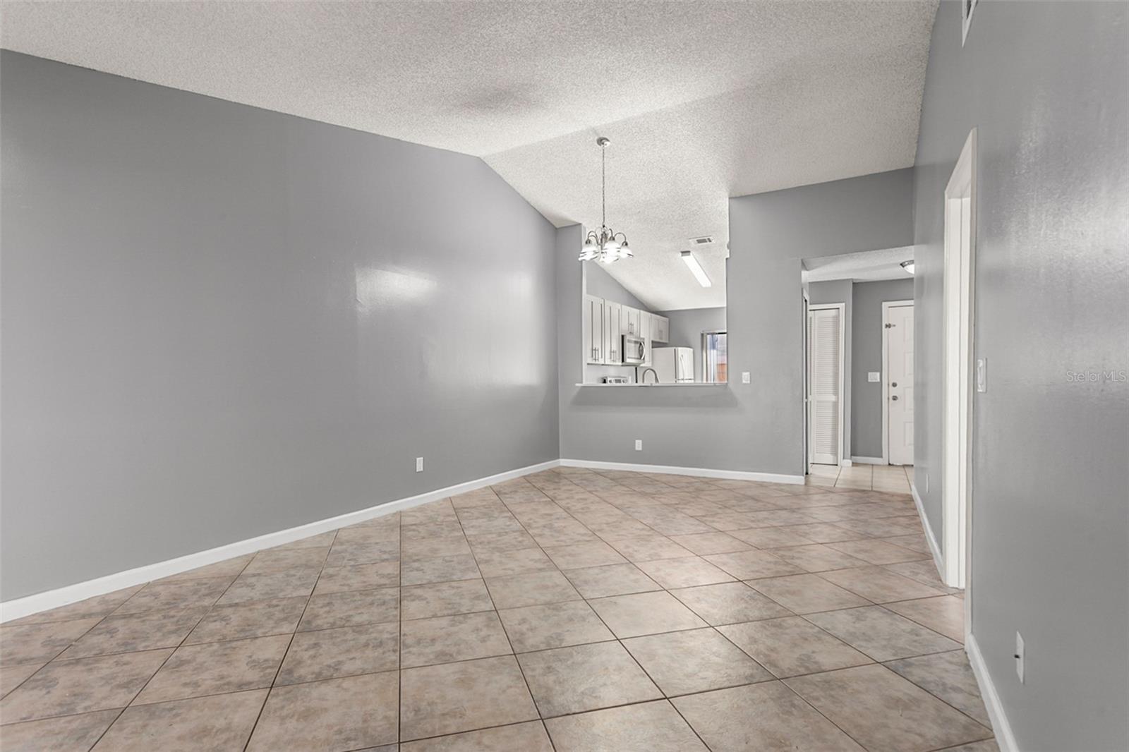 85 Silver Park Cir Property Photo 5