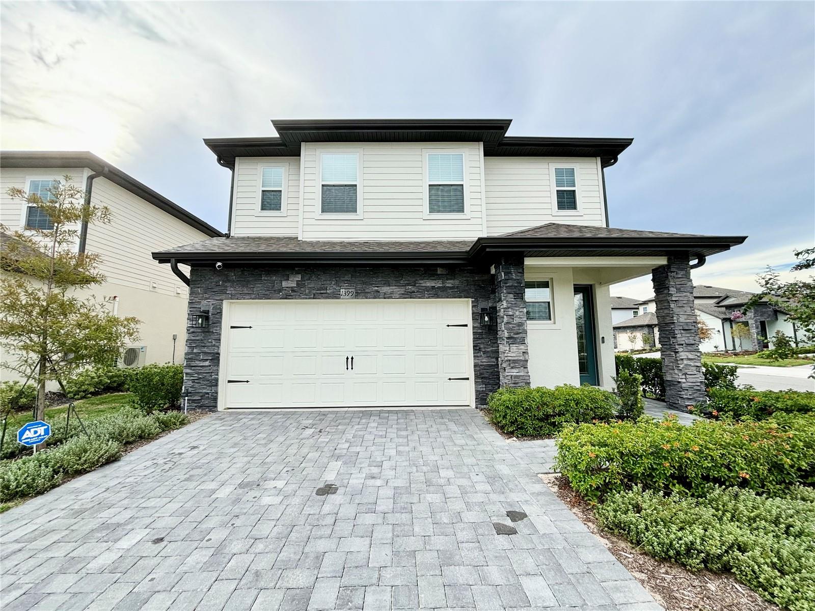 1399 Greenfield Loop Property Photo 1