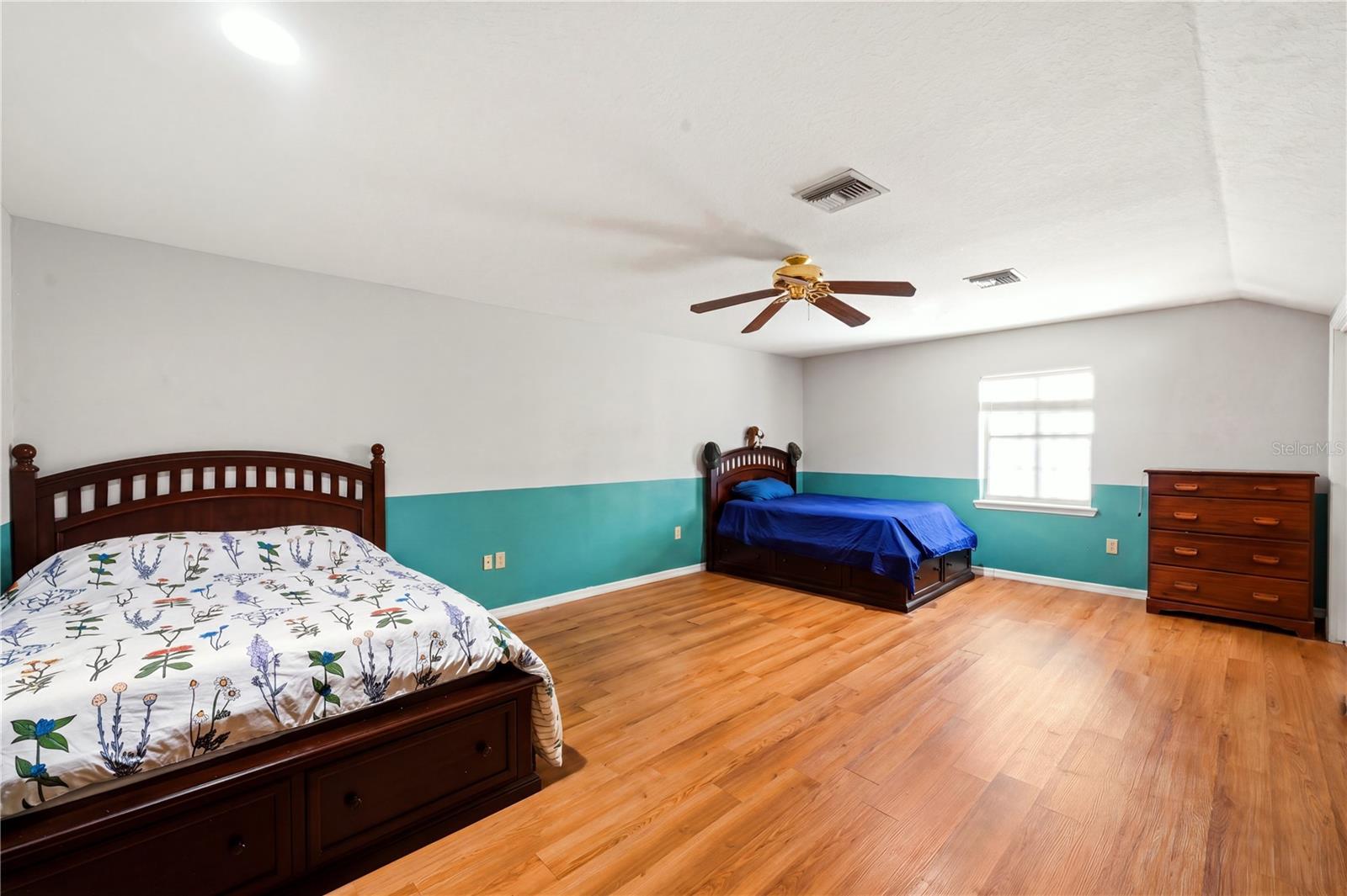 746 Country Ln Property Photo 19
