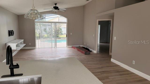 1619 Elmstead Ct Property Photo 3