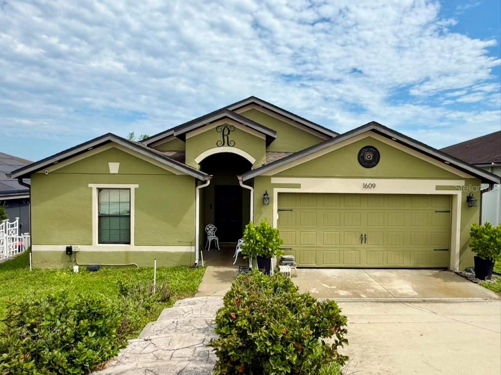 1609 Steely Dr Property Photo 1