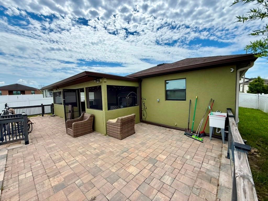 1609 Steely Dr Property Photo 23
