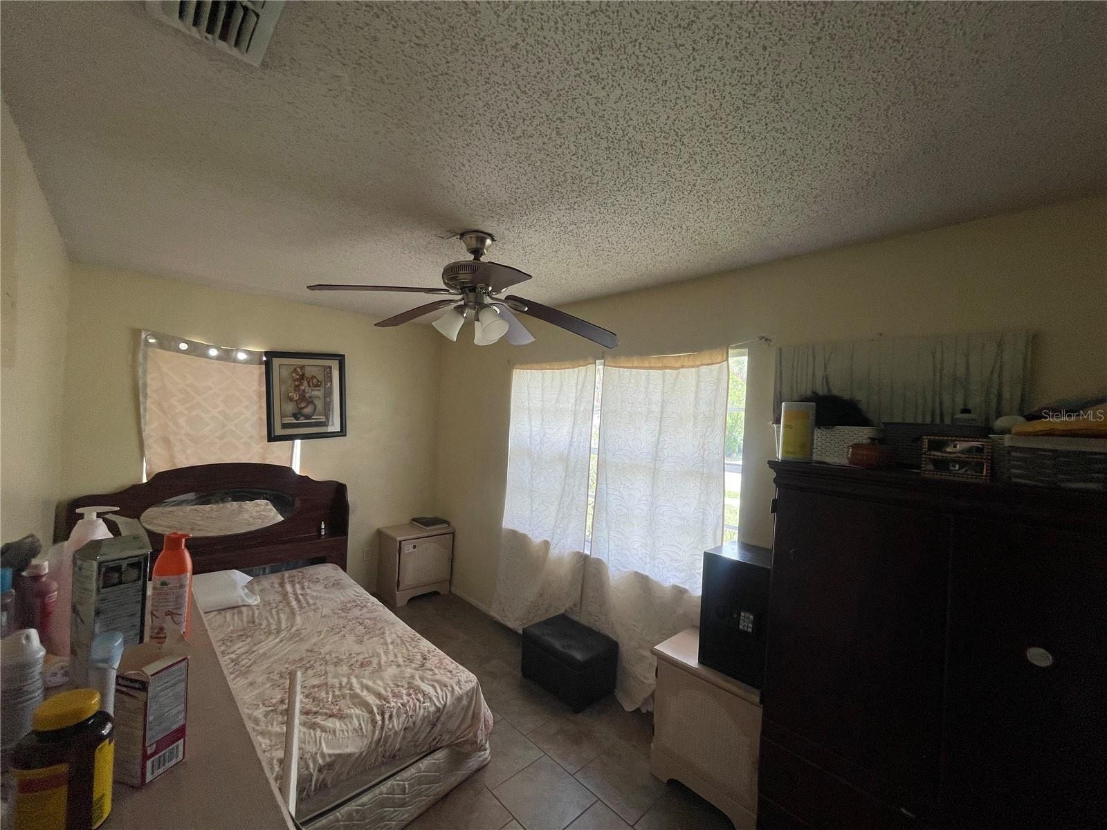 126 Dahlia Dr Property Photo 5