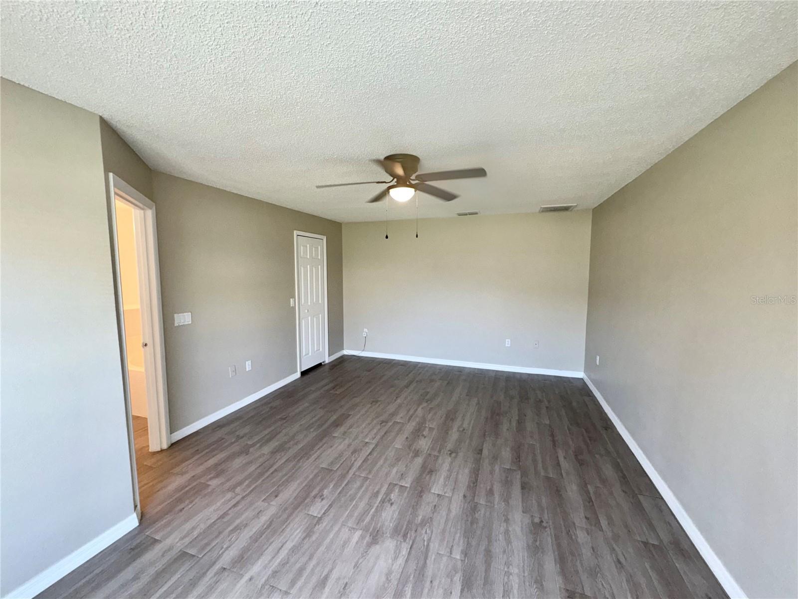 1011 Morvan Ln Property Photo 13
