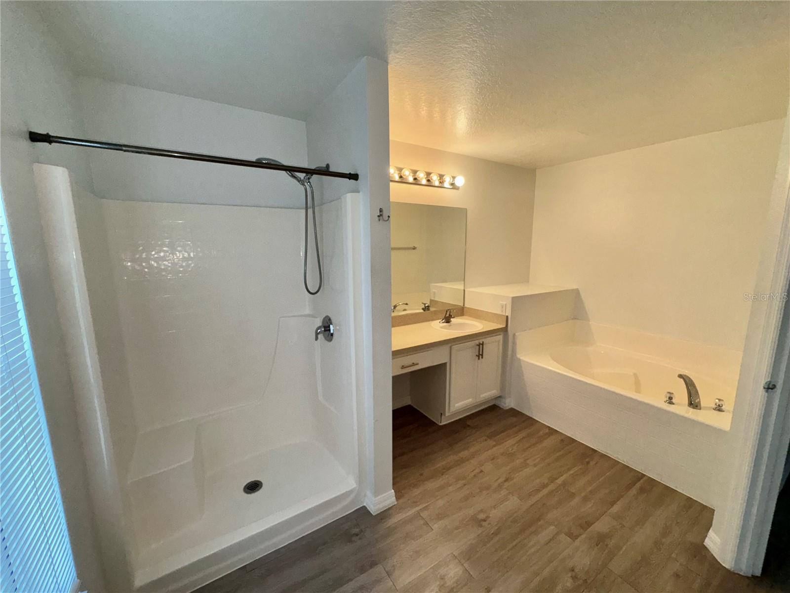 1011 Morvan Ln Property Photo 14