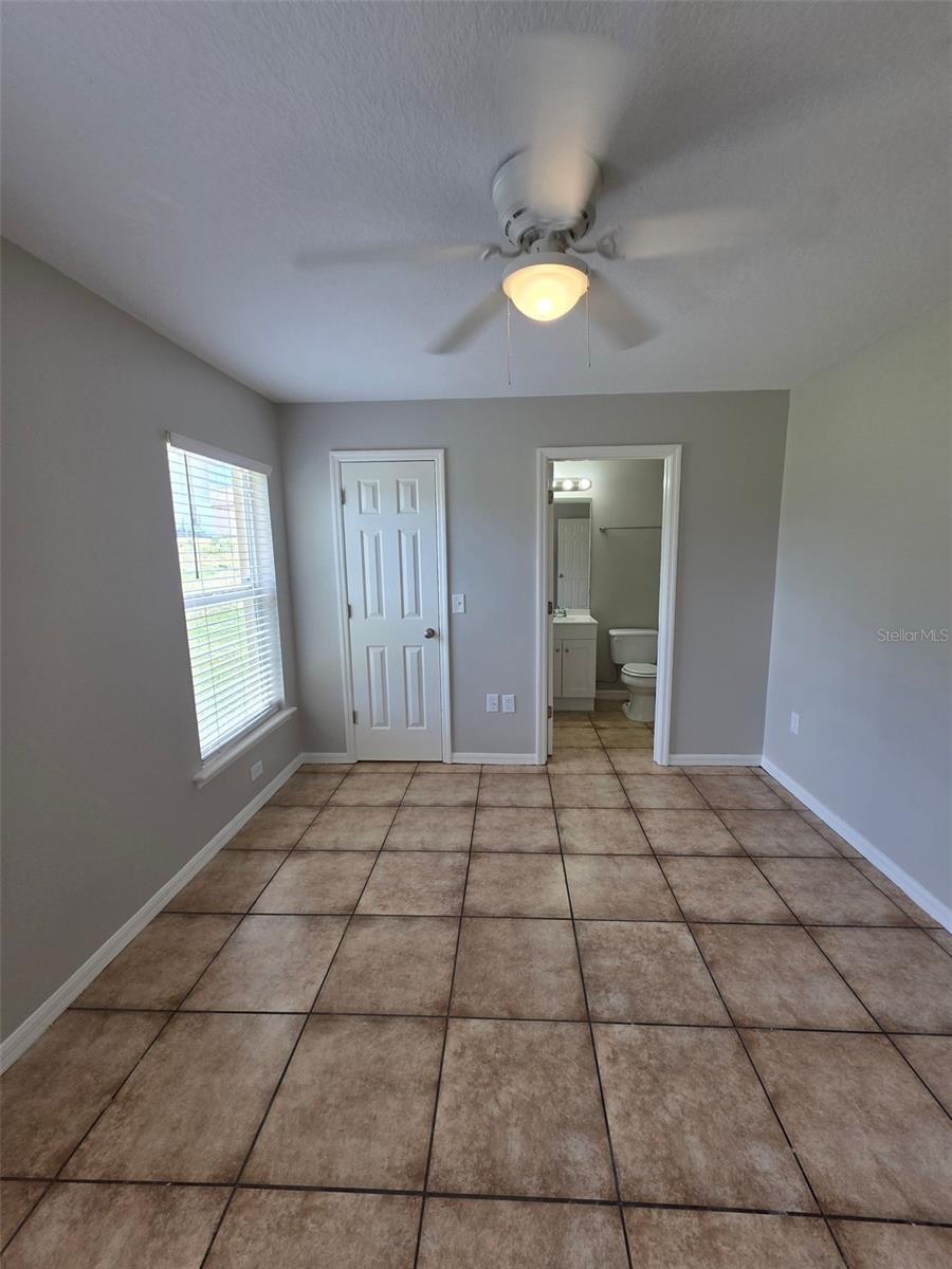 106 Herring Ln Property Photo 10