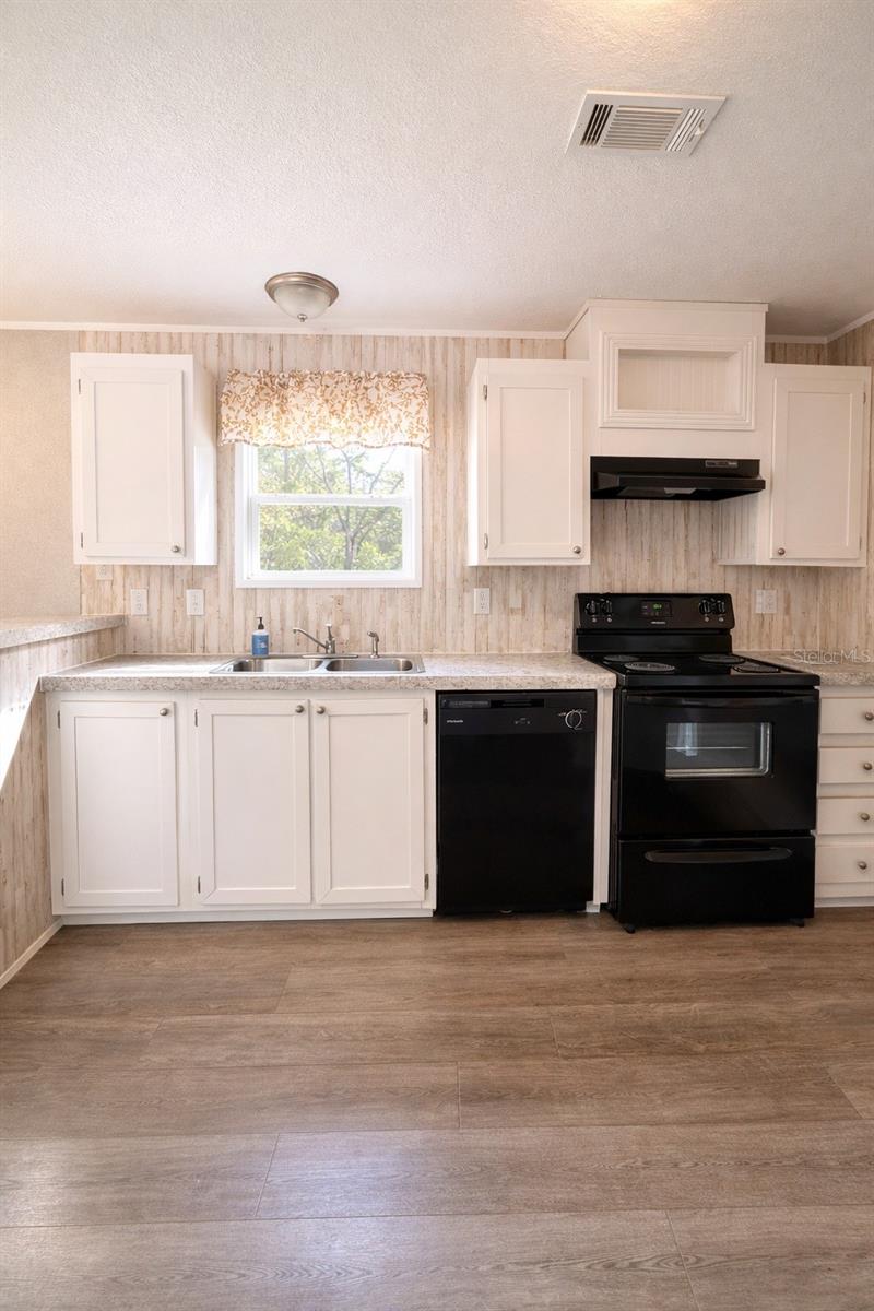 932 Se 40th Pl Property Photo 2