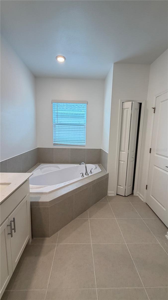 6044 Meditation Dr Property Photo 40