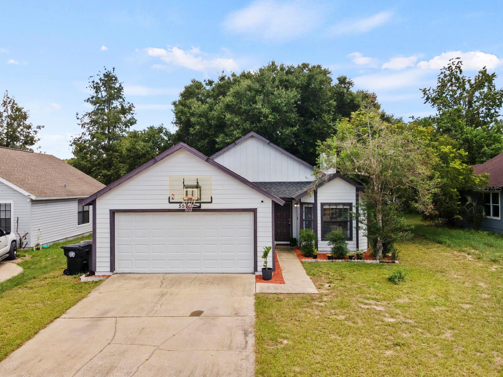 555 Swallow Ct Property Photo 1