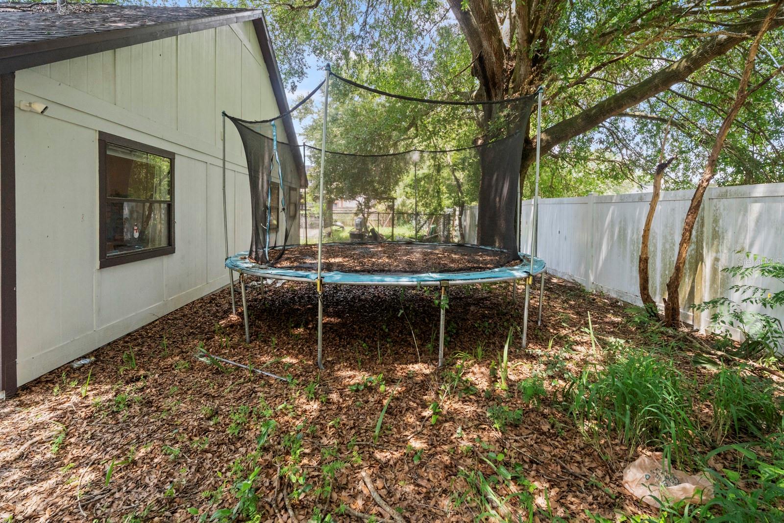 555 Swallow Ct Property Photo 34