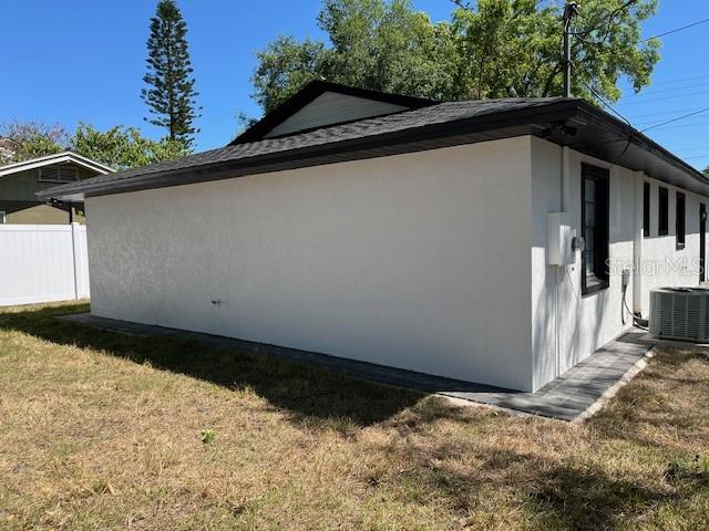 1256 S Bumby Ave Property Photo 6