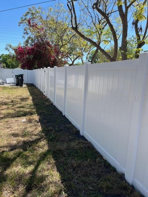 1256 S Bumby Ave Property Photo 7