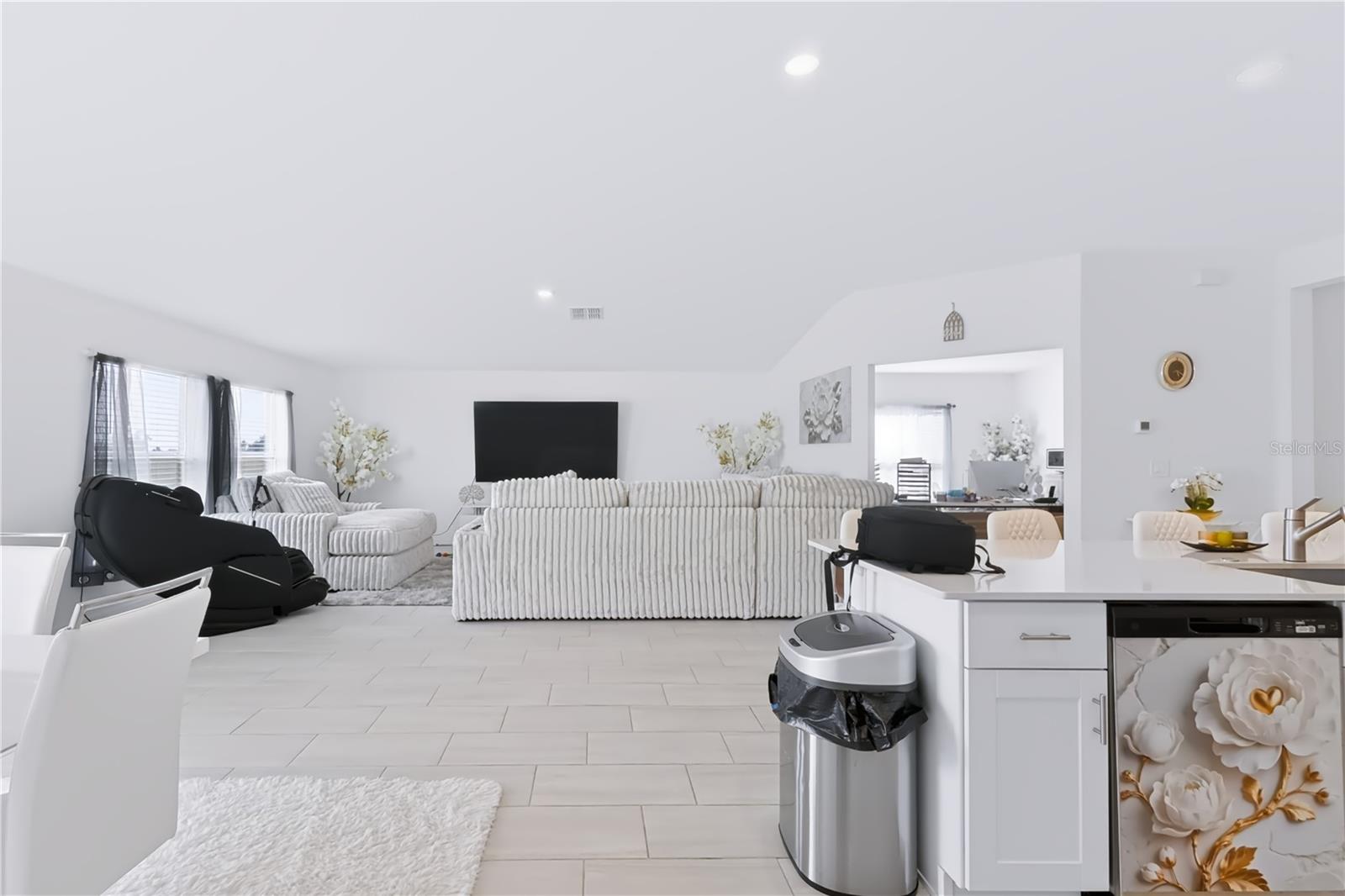 13421 New Jade Ave Property Photo 15