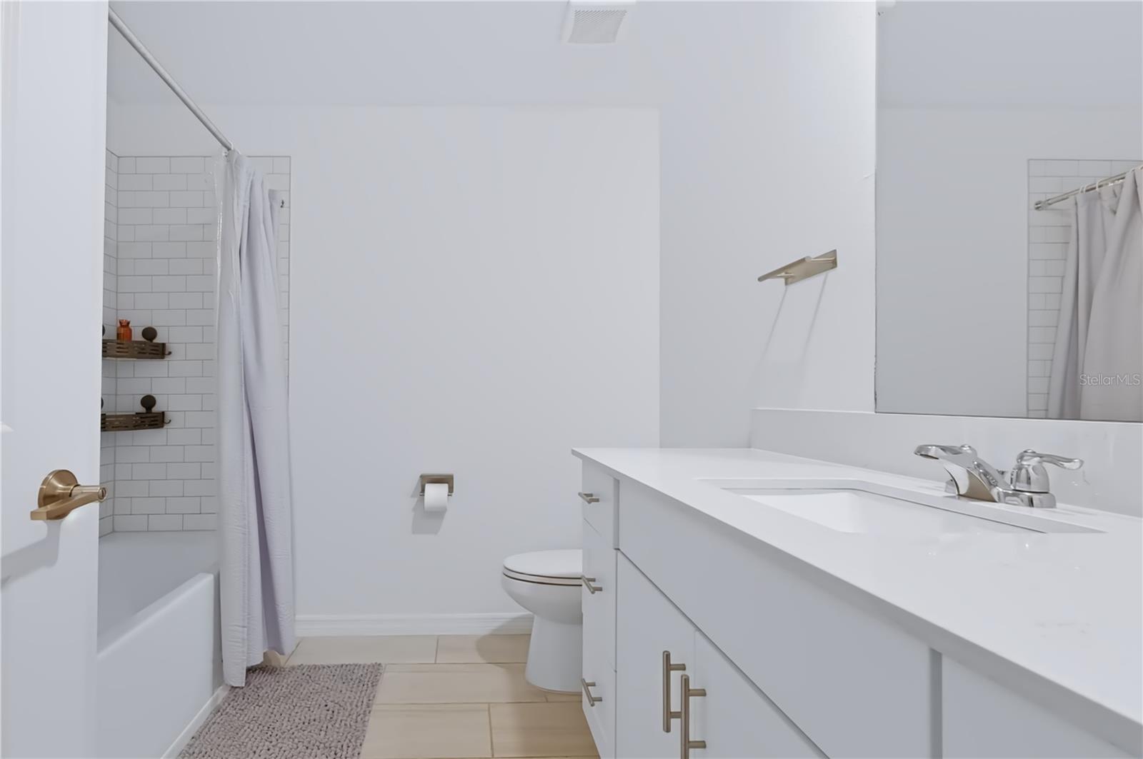 13421 New Jade Ave Property Photo 19