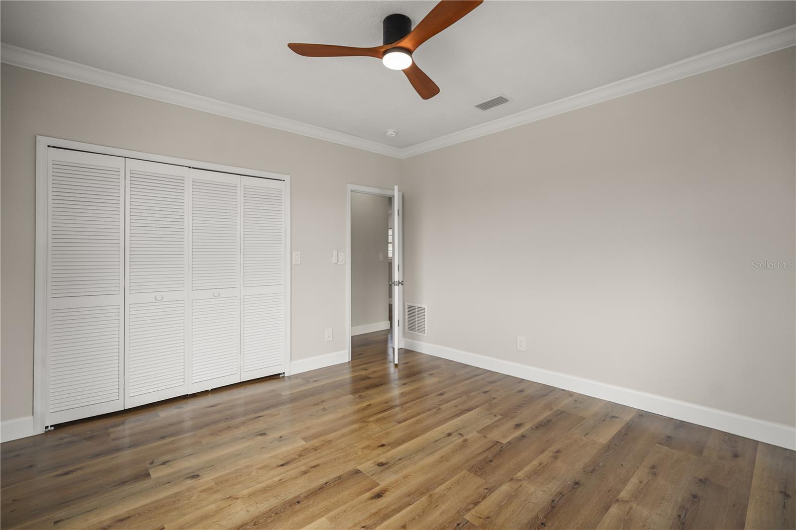 2186 Countryside Cir N Property Photo 20