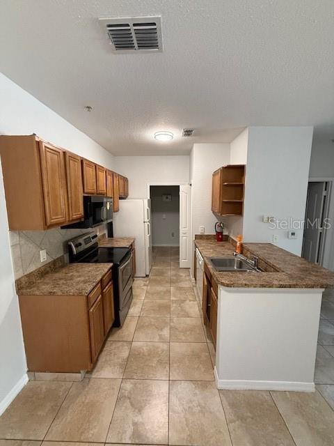 6151 Metrowest Blvd #103 Property Photo 6