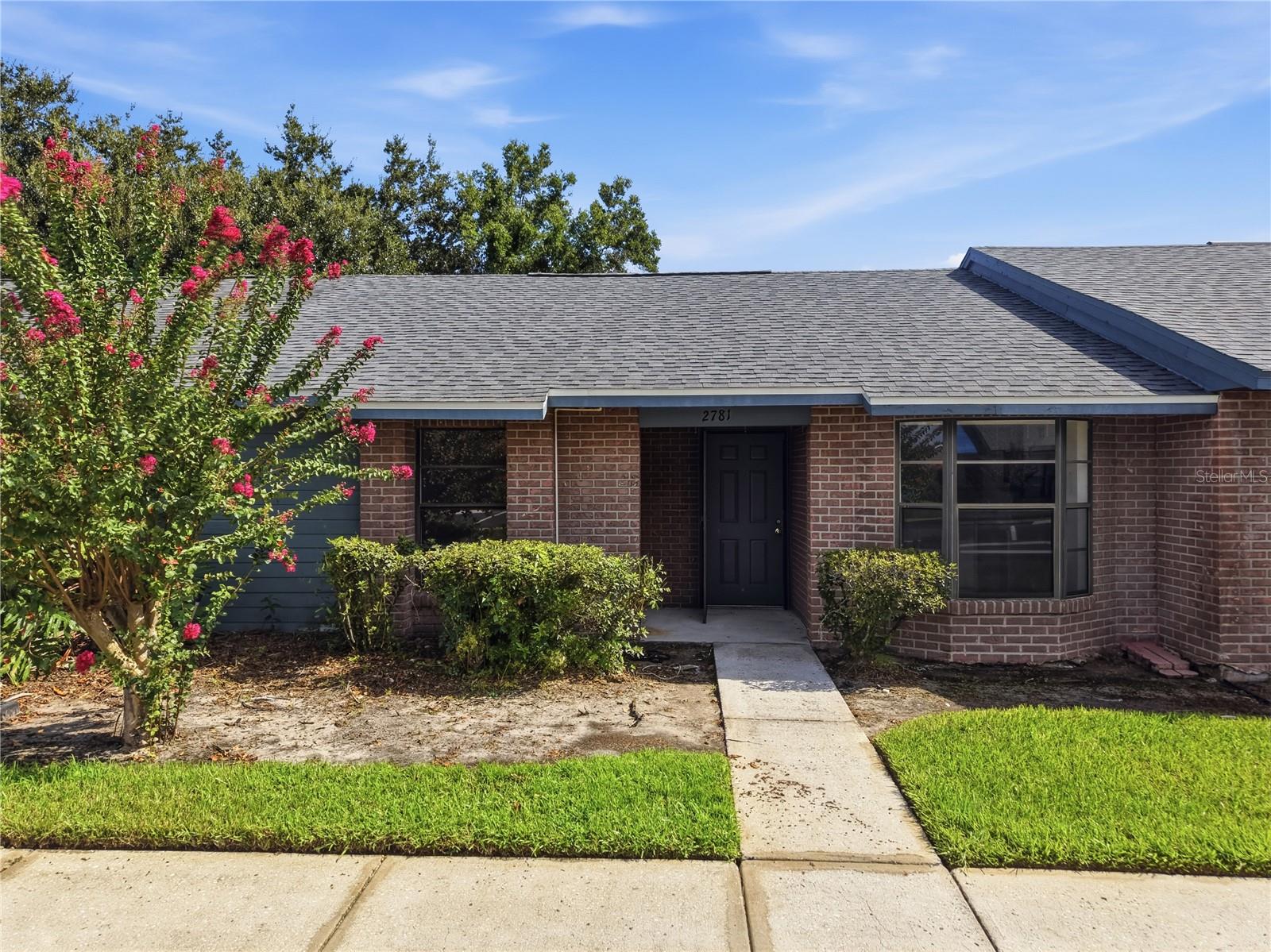 2781 KING OAK CIR Property Photo 1