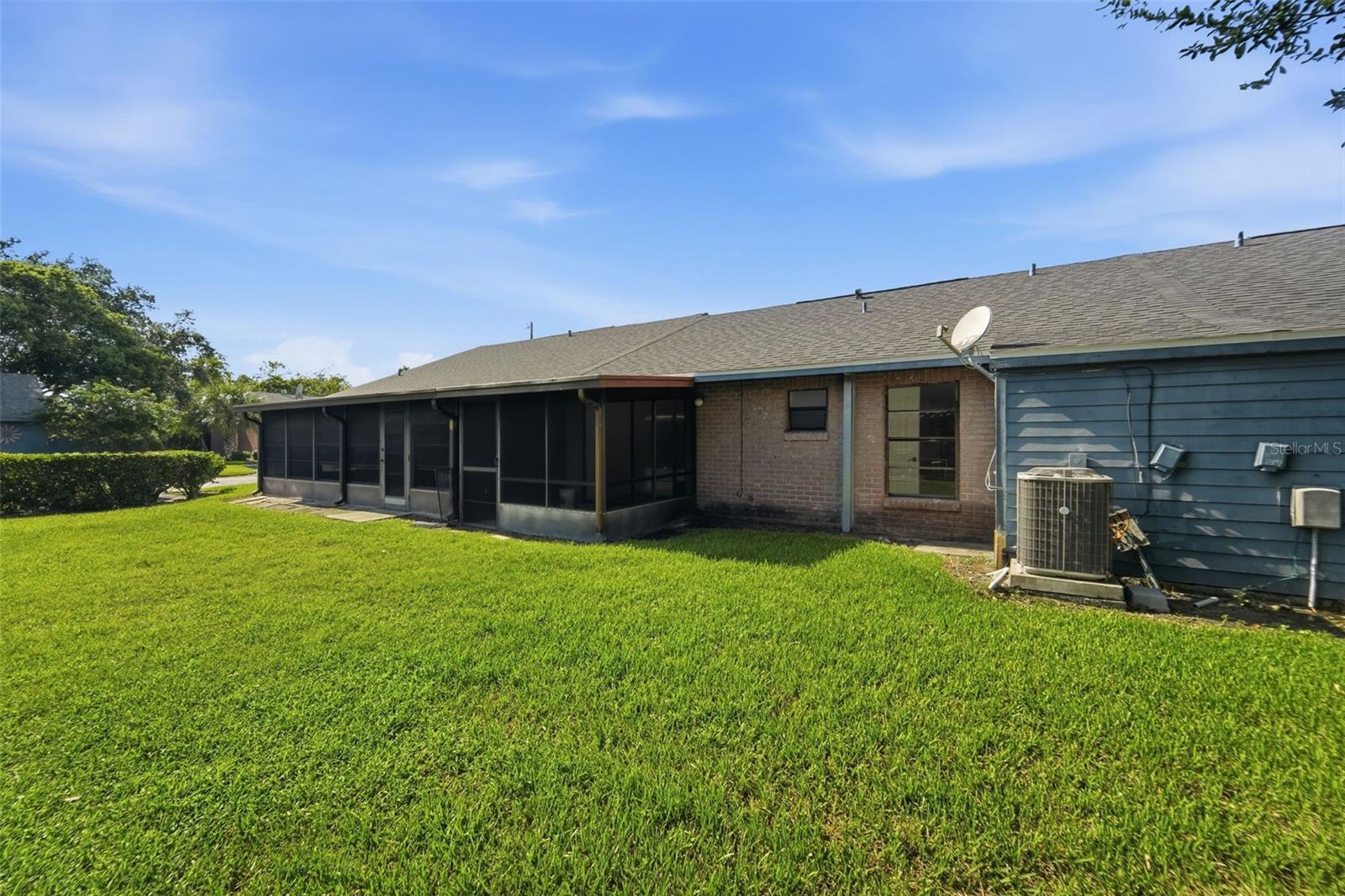 2781 King Oak Cir Property Photo 6