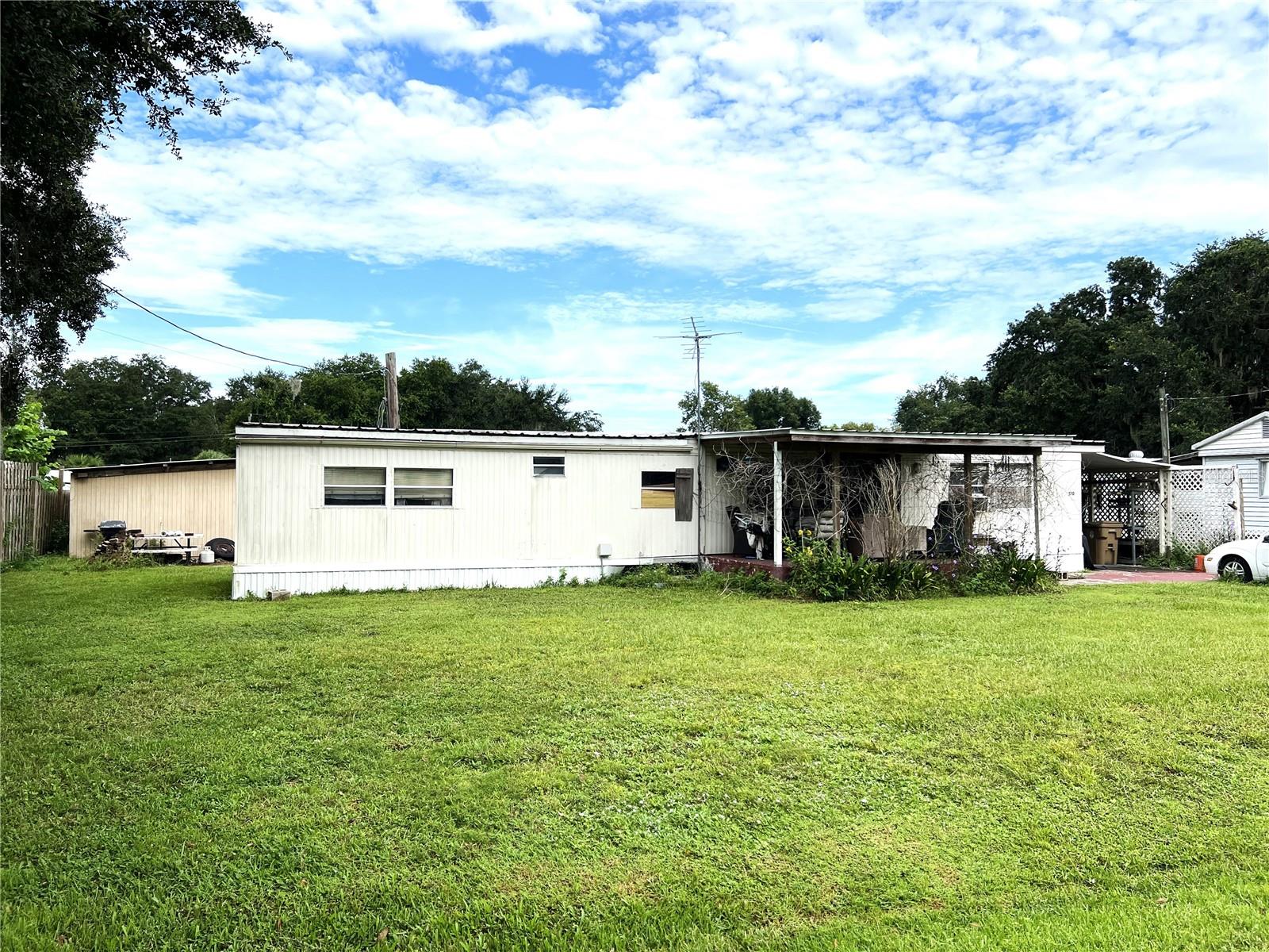 170 N Oak Dr Property Photo 1