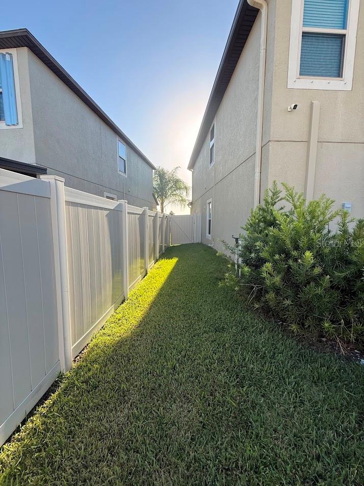 9712 Lemon Drop Loop Property Photo 32