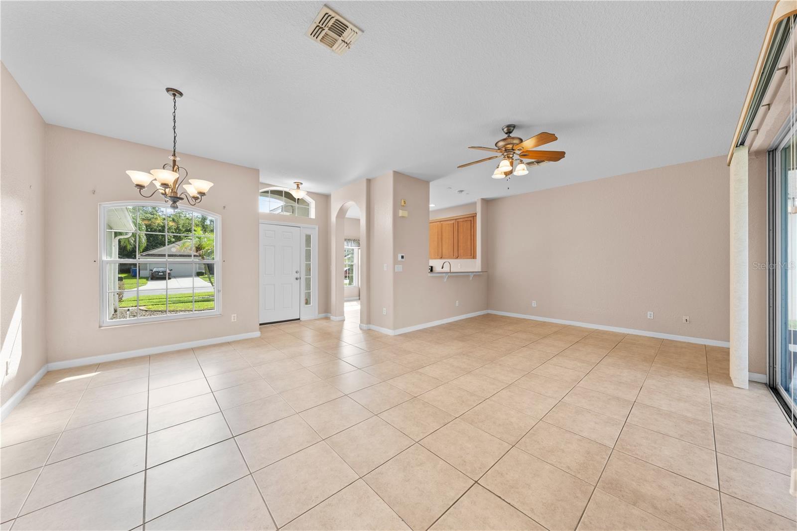 2975 White Cedar Cir Property Photo 5