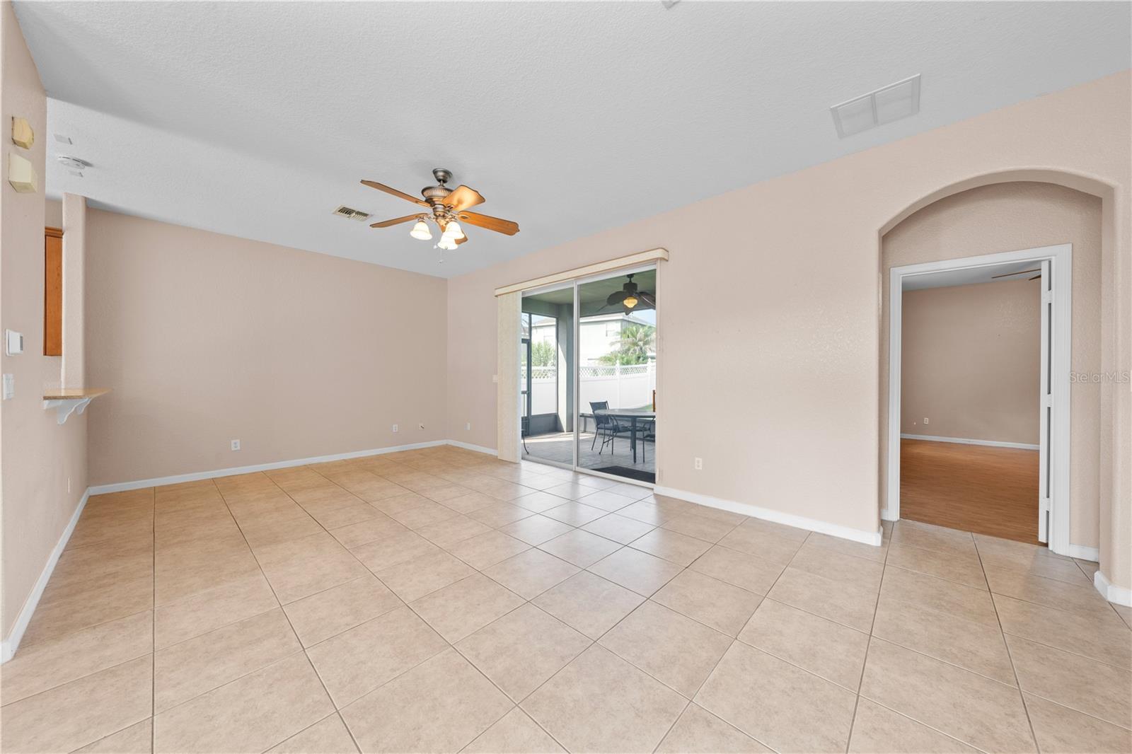 2975 White Cedar Cir Property Photo 8