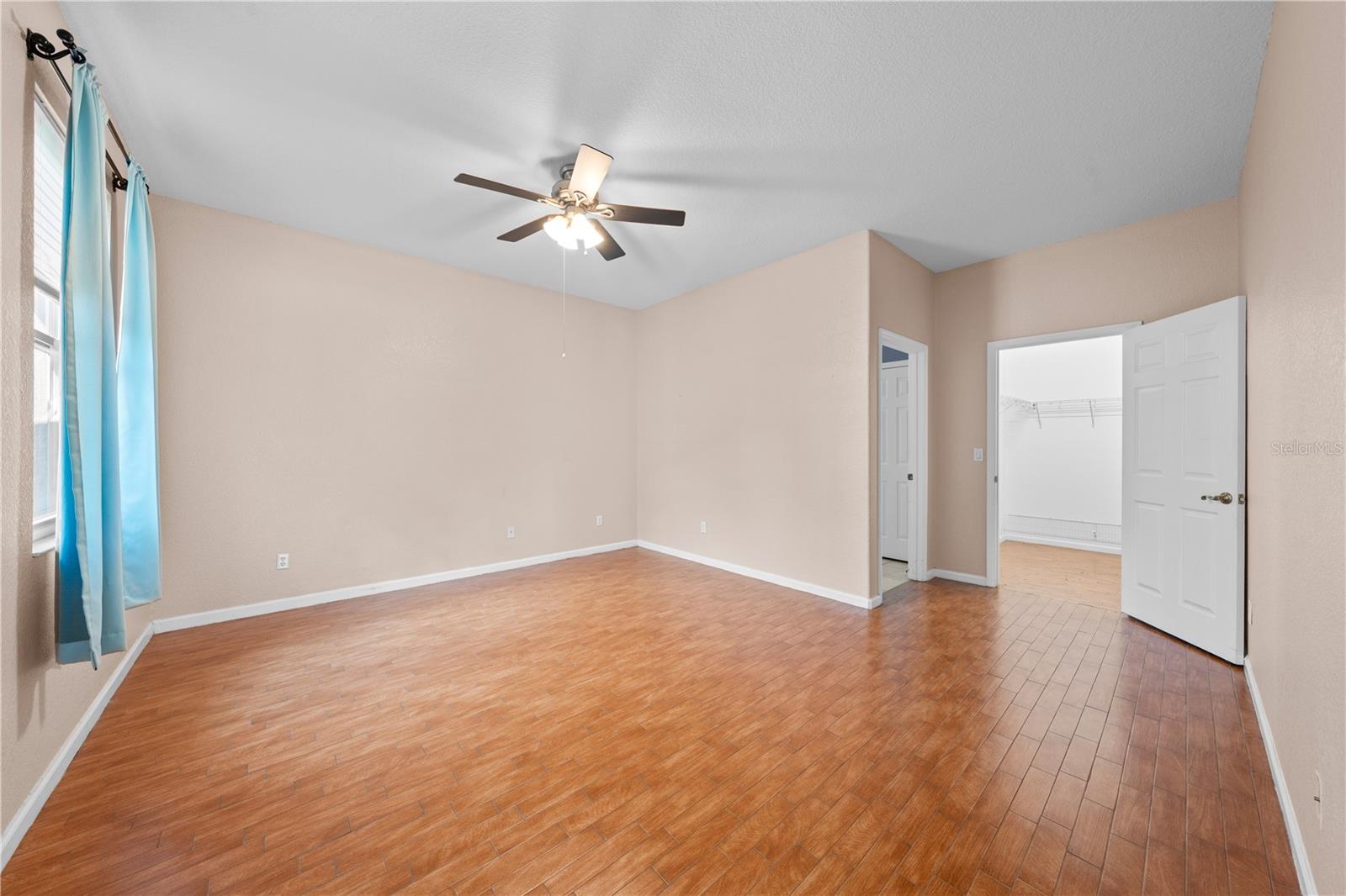 2975 White Cedar Cir Property Photo 18