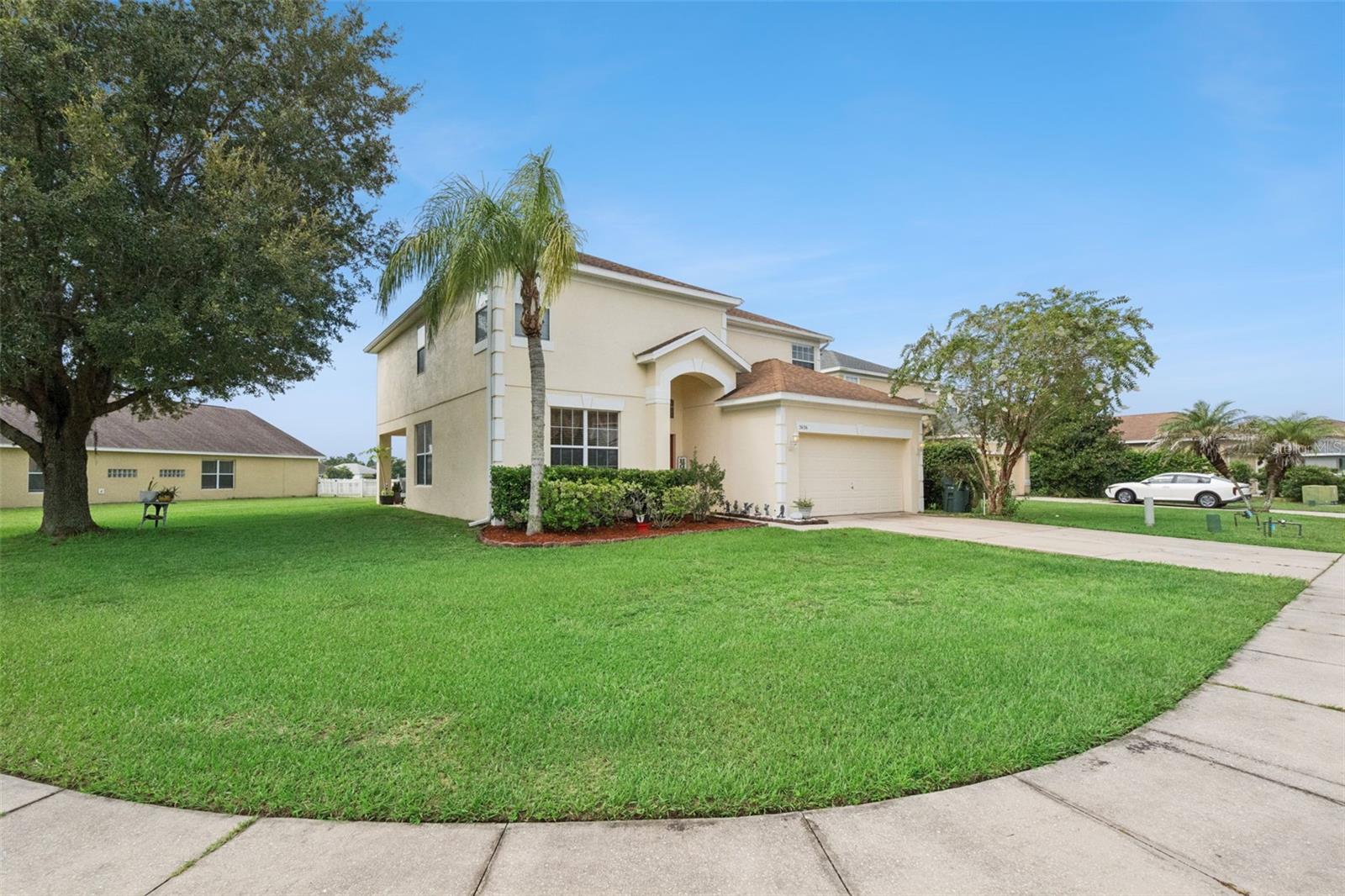 3636 Bristol Cove Ln Property Photo 2