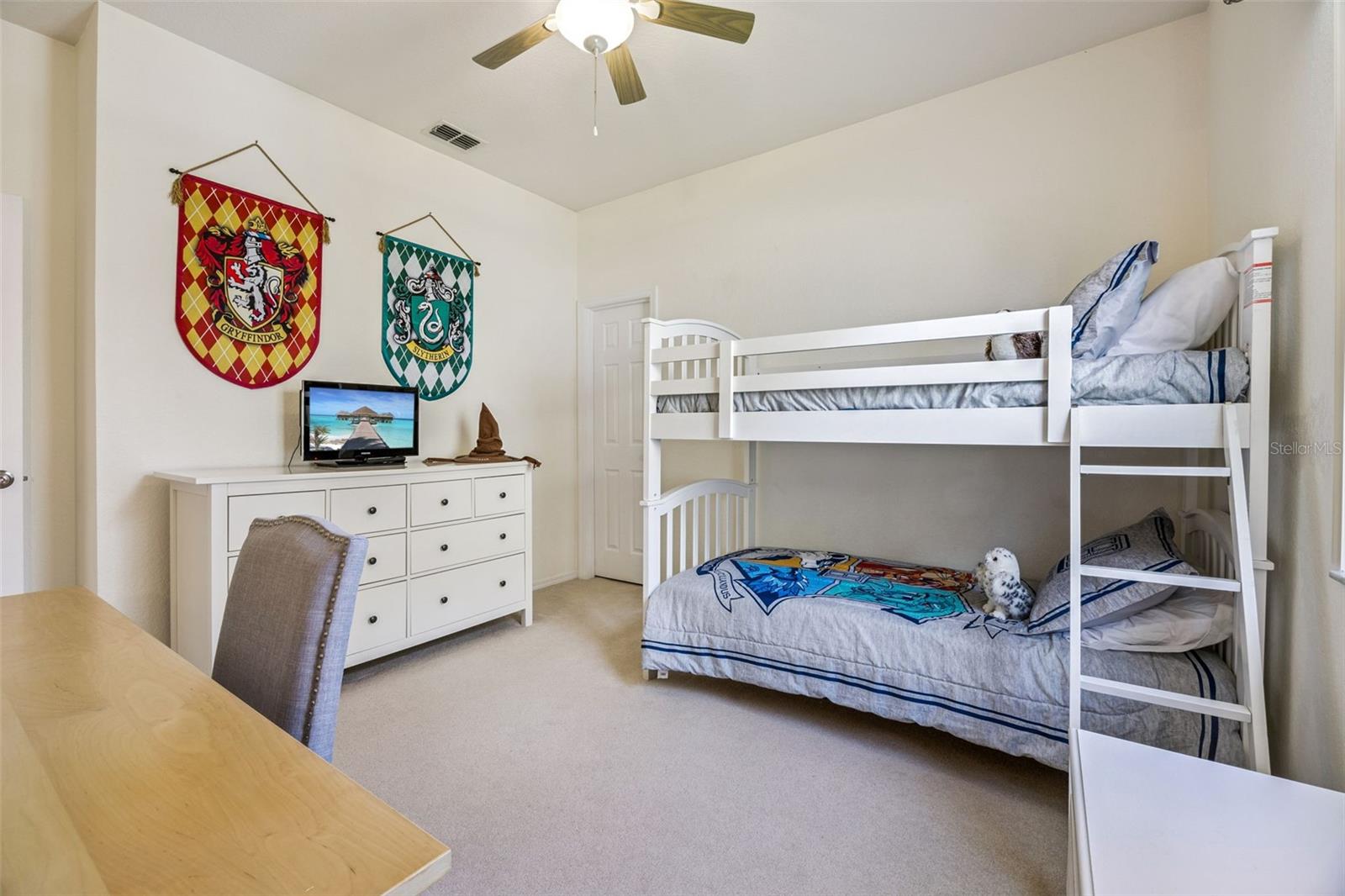 141 Birkdale St Property Photo 36