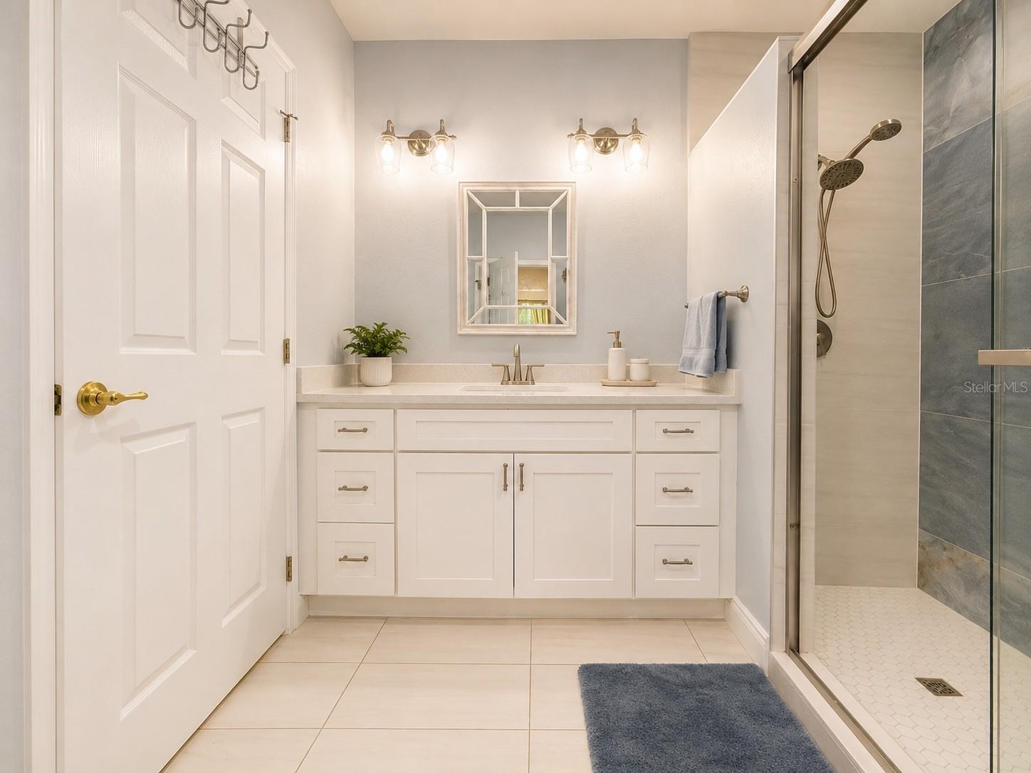 9416 Myrtle Creek Ln #702 Property Photo 9