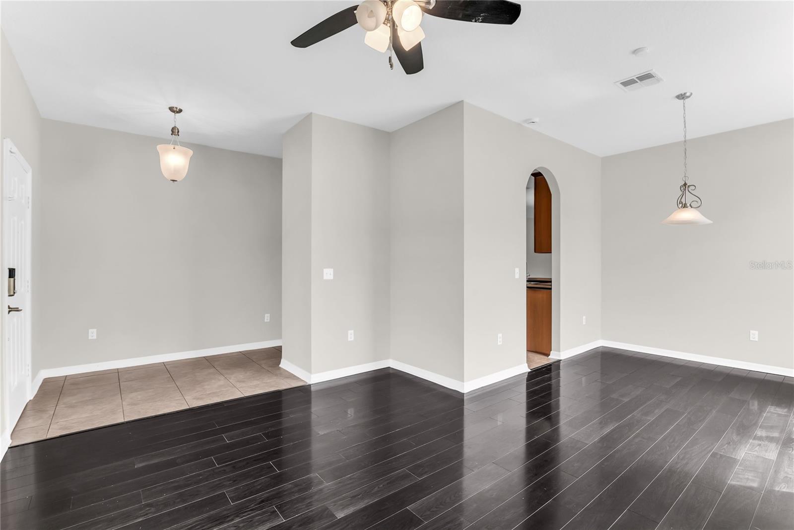 847 Ayden Oak Ln Property Photo 8