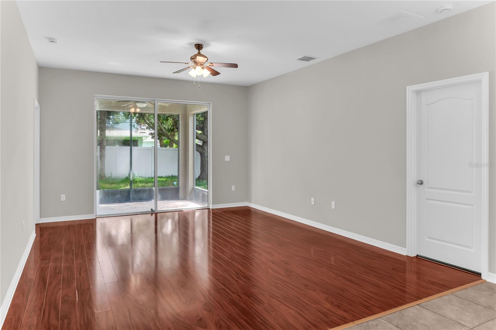 847 Ayden Oak Ln Property Photo 23