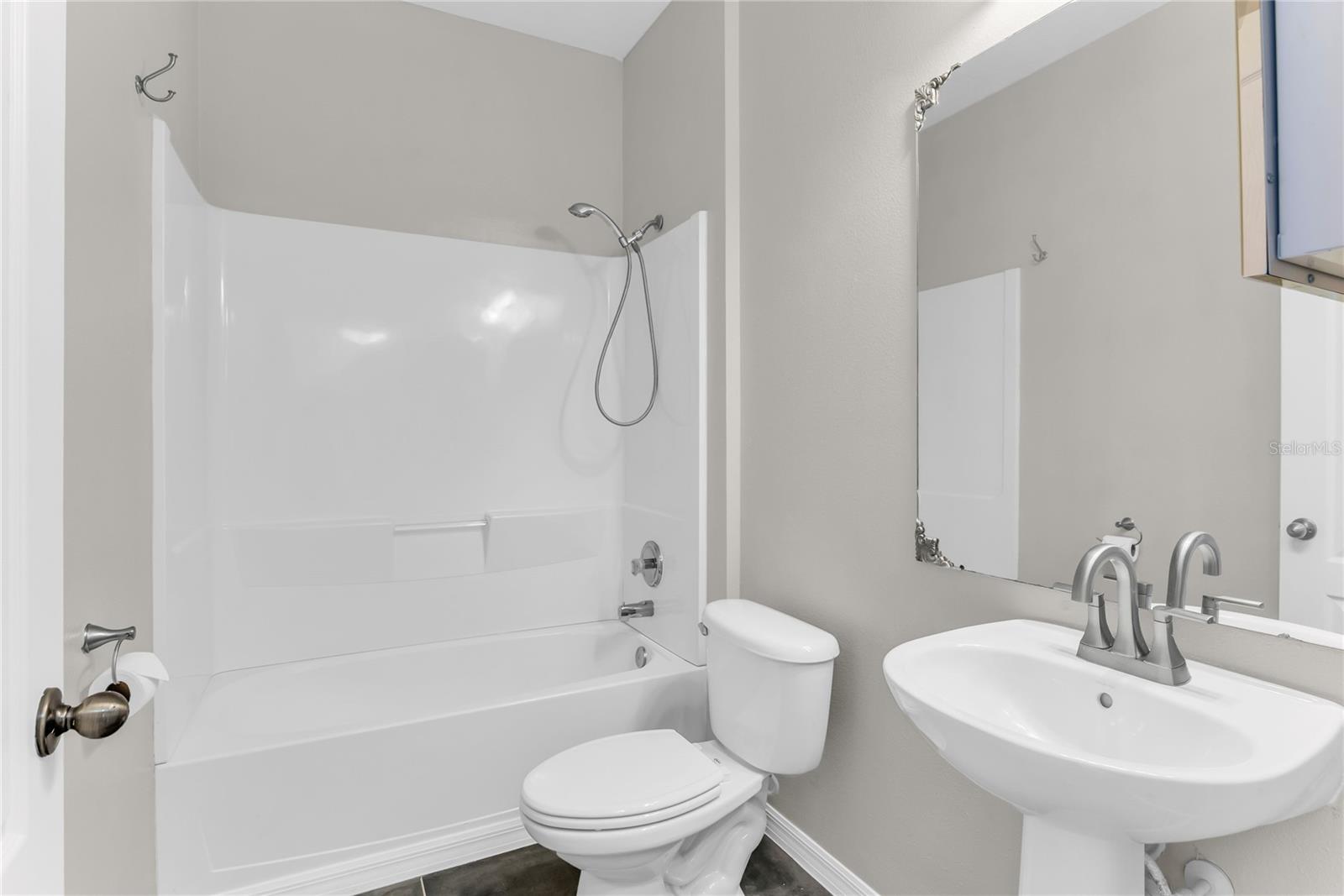 847 Ayden Oak Ln Property Photo 34