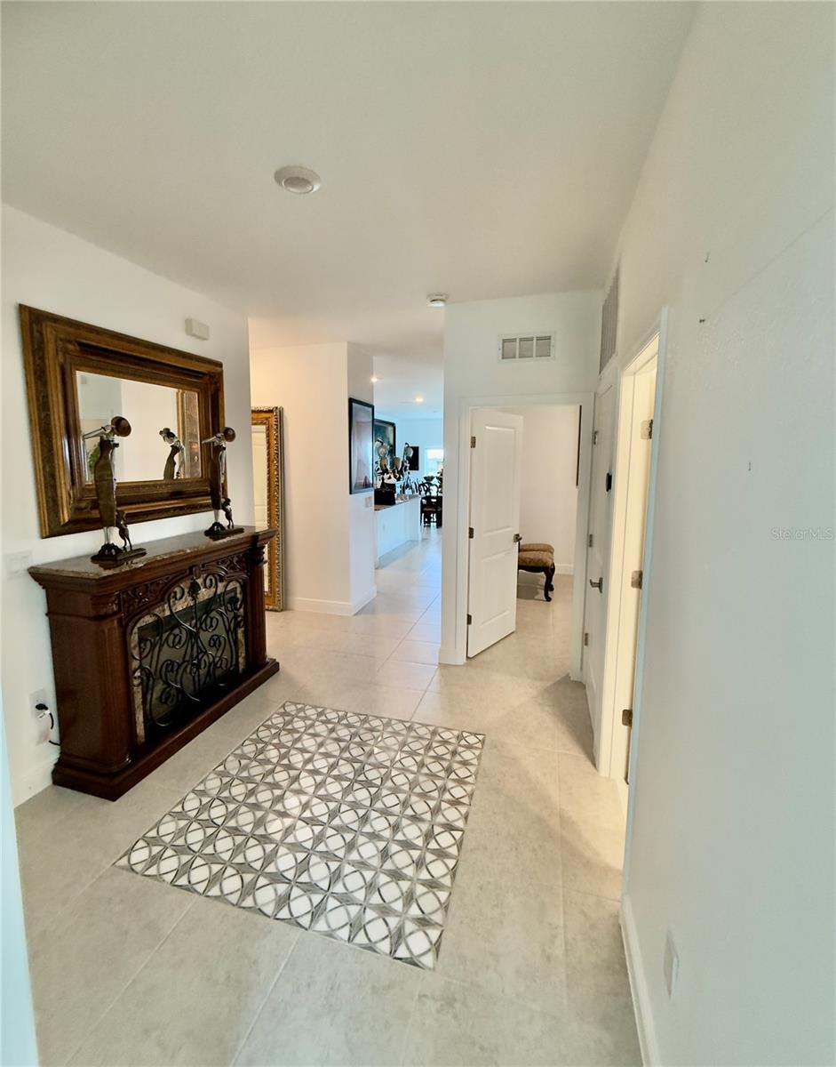 2098 Gold Dust Dr Property Photo 6