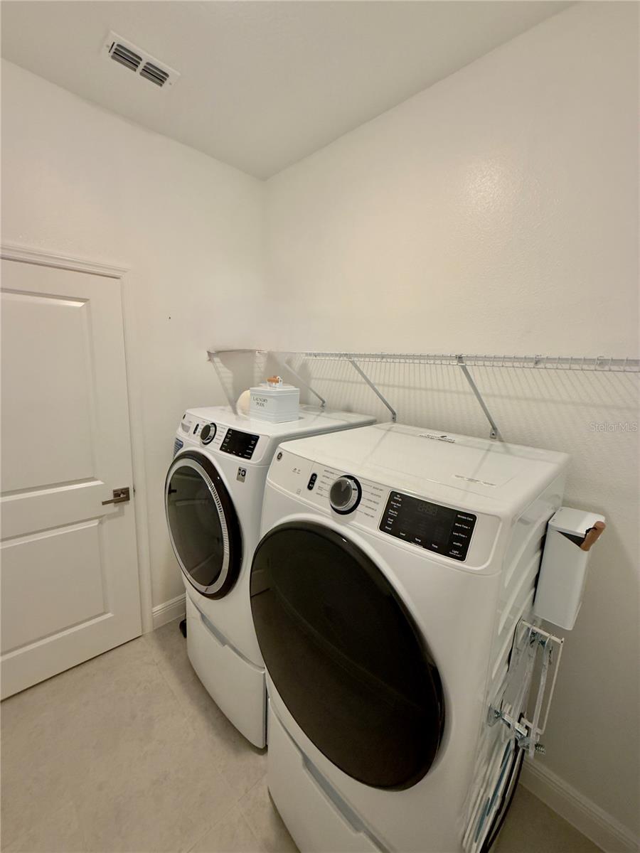 2098 Gold Dust Dr Property Photo 27