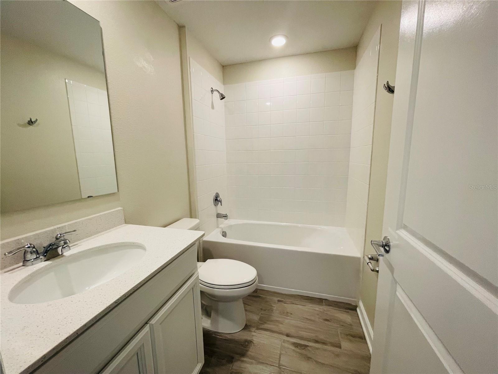 1411 Lassen St Property Photo 5