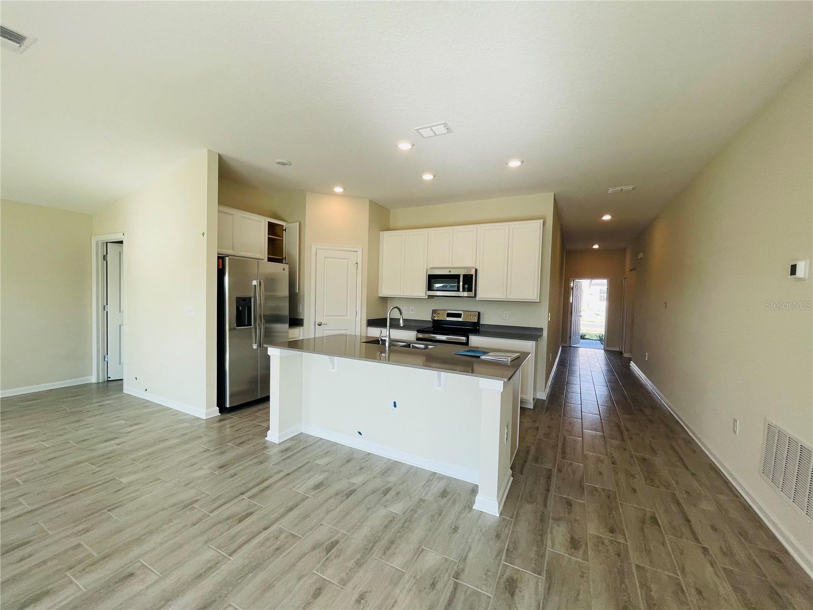 1411 Lassen St Property Photo 7