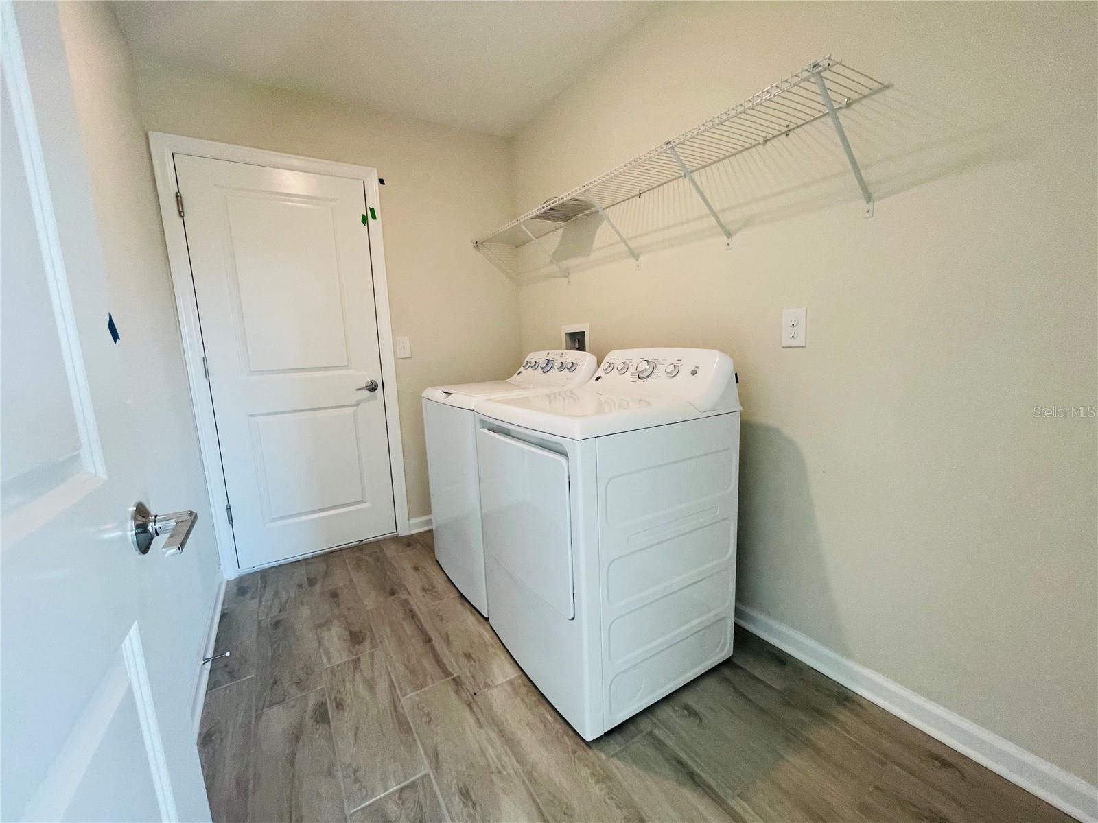 1411 Lassen St Property Photo 12