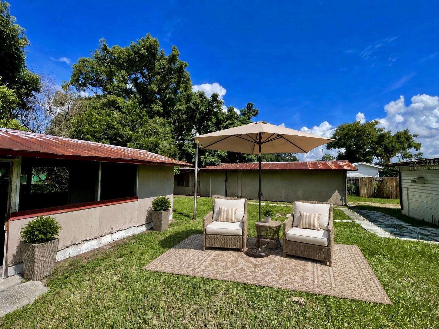 306 Florida Dr Property Photo 7