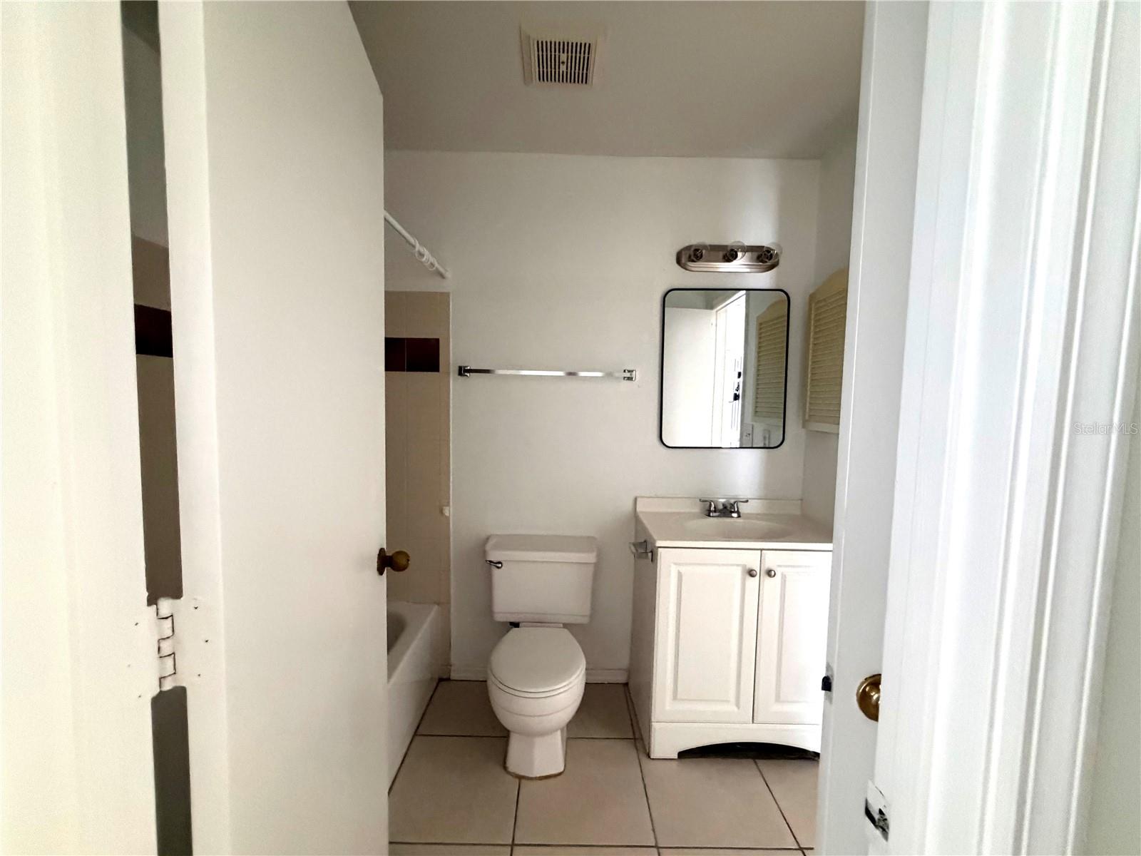 6016 Westgate Dr #102 Property Photo 8