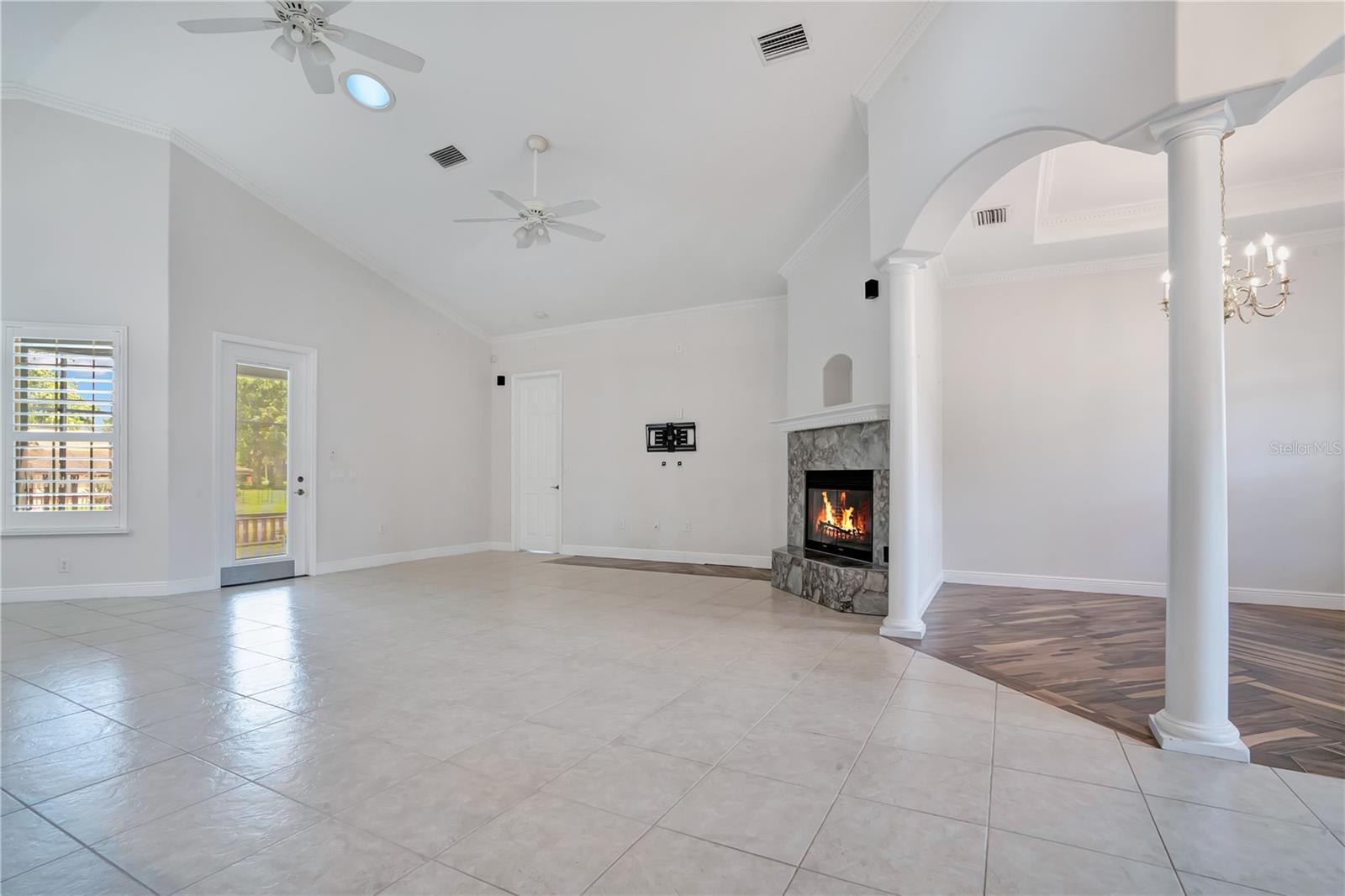 5365 Shady Oak Cir Property Photo 9