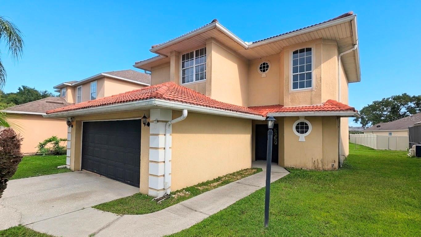 423 Waterford Way Property Photo 1