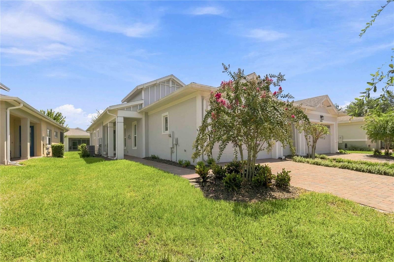 2374 Datura Loop Property Photo 4